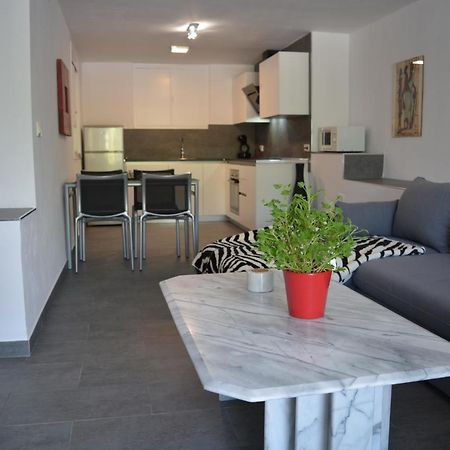 Lovely Bungalow For Four Close To Beach And City In Torrevieja Eksteriør billede