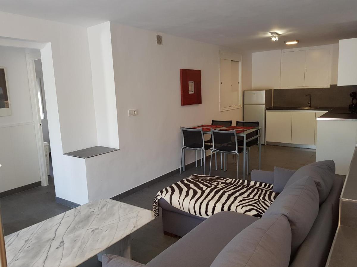Lovely Bungalow For Four Close To Beach And City In Torrevieja Eksteriør billede