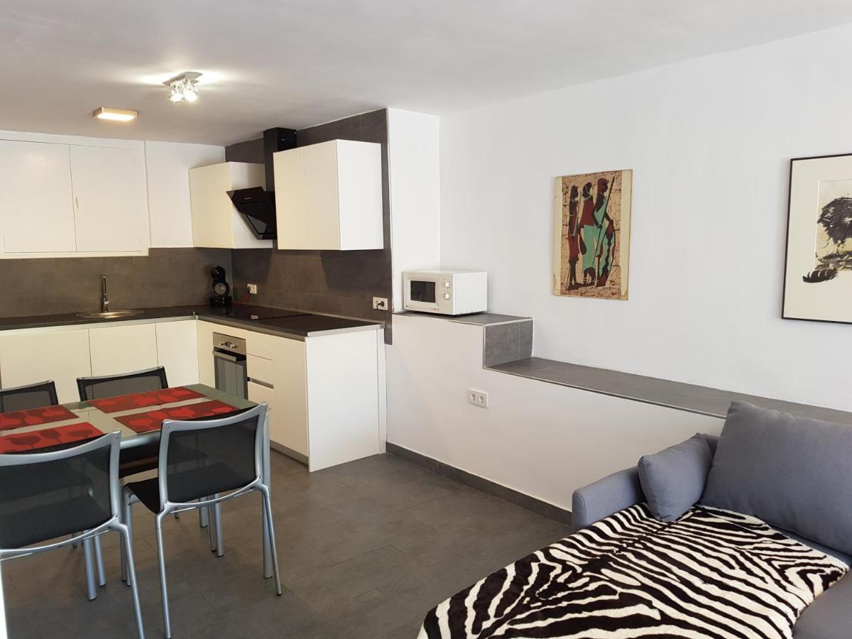 Lovely Bungalow For Four Close To Beach And City In Torrevieja Eksteriør billede